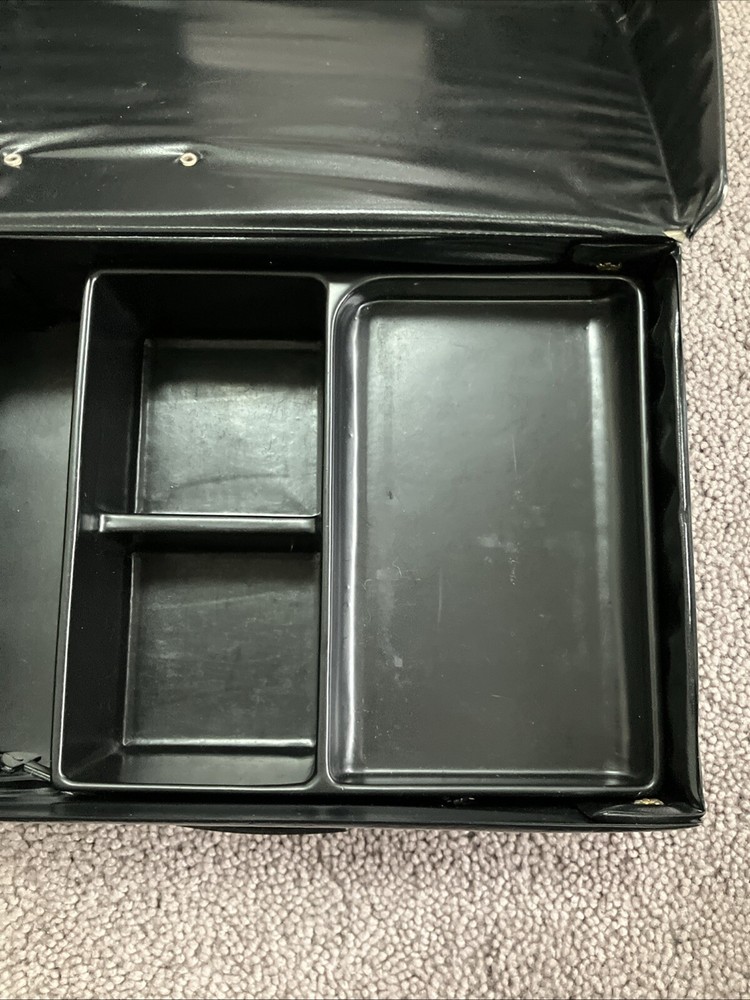 VINTAGE ORIGINAL NINTENDO GAMEBOY CASE
