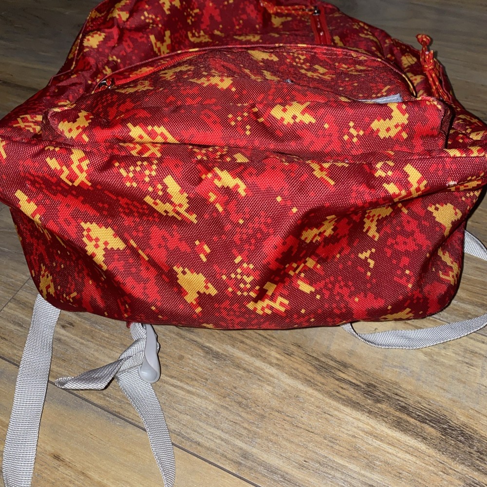 Columbia Lightweight Backpack Red Pixel Camo