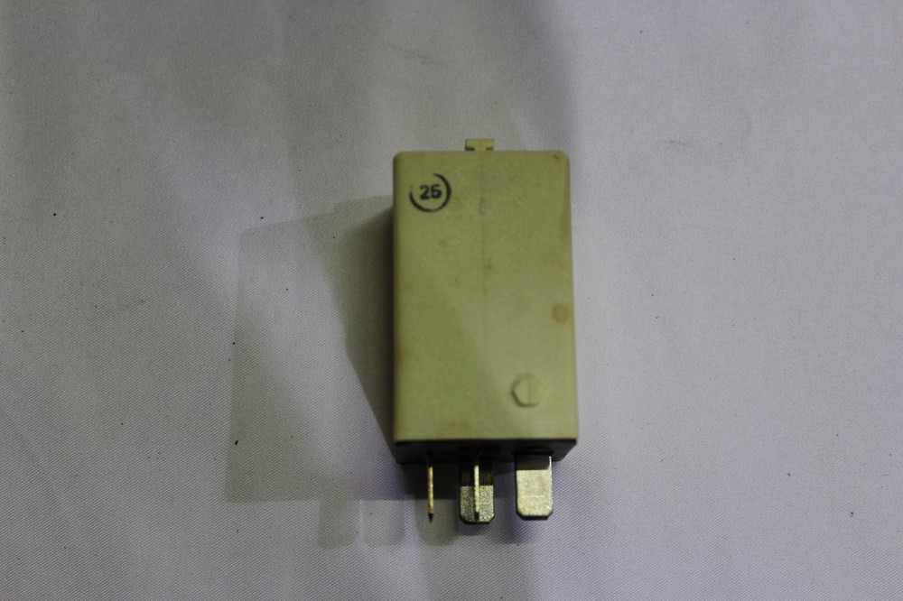 Genuine ABS control unit relay for BMW E-31 E-32 E-34