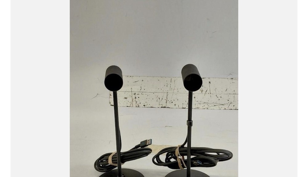 Oculus Rift VR Headset Bundle w/ Touch Controllers & Sensors