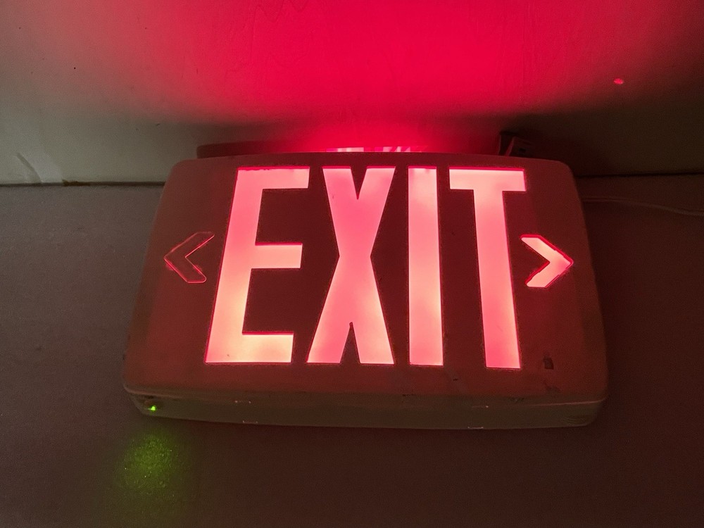 Lithonia LQM Exit Sign With Battery Backup