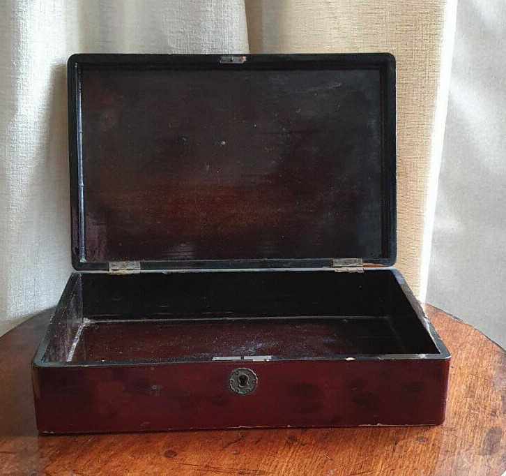 Japanese red lacquer box