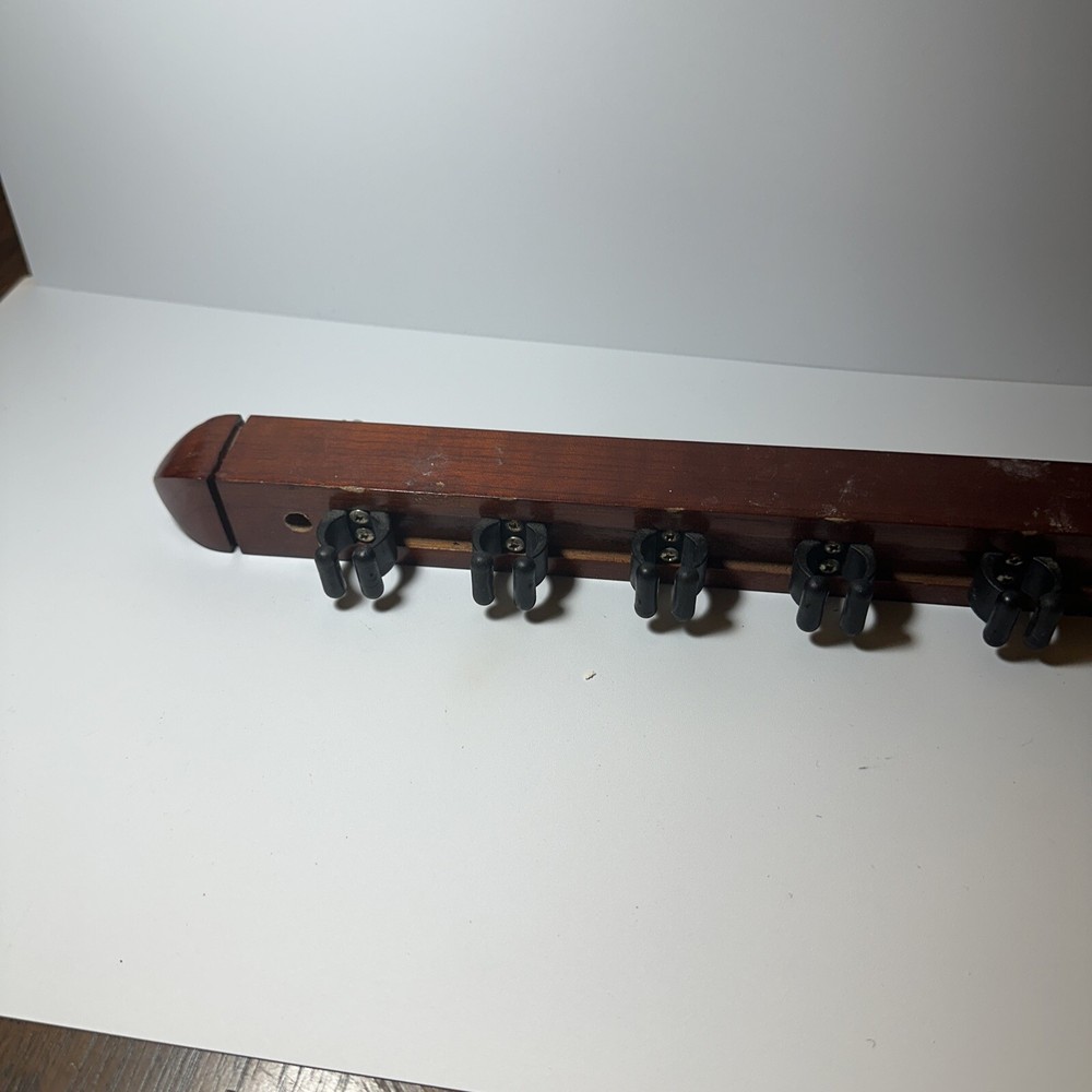 Pool Que Rack For Wall Mounting