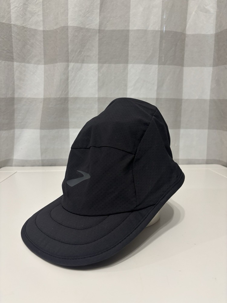 Brooks Lightweight Packable Hat Black OSFA Wind & Rain Resistance Running