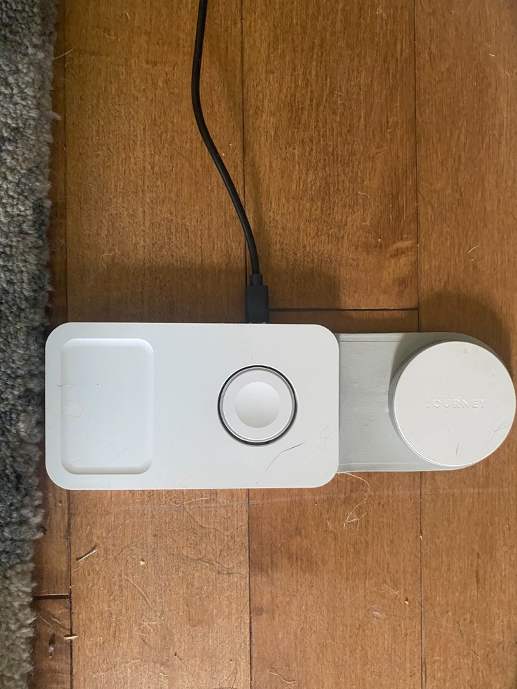 JOURNEY - SWIV 3-in-1 Foldable Wireless Charging Station White