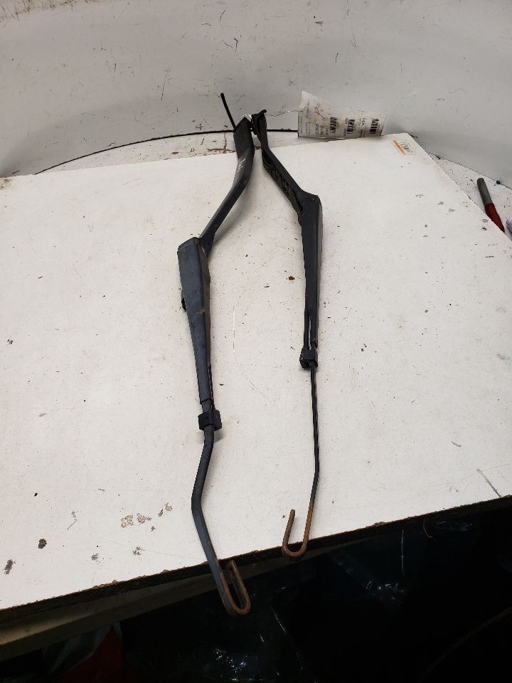 2003 RENDEZVOU Wiper Arm OEM