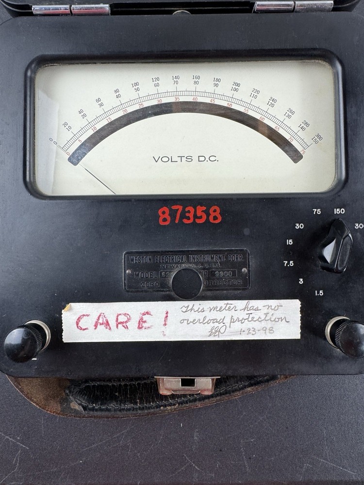 Weston Model 622 Voltmeter Diect Current Bake Lite Fold Out Case Clean