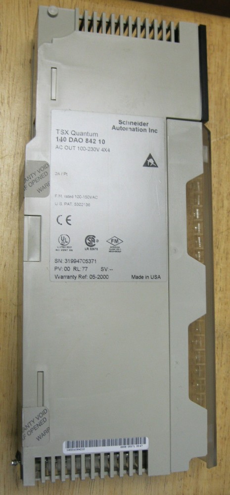 Schneider DAO 842 10 Output Module