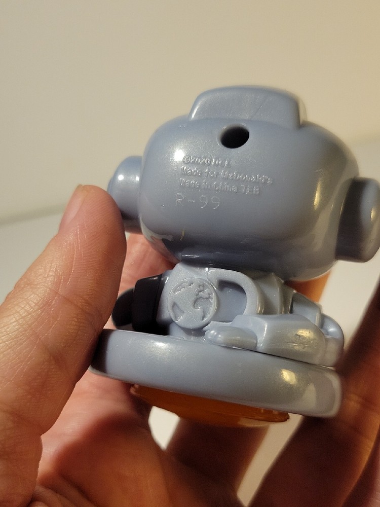 Discovery Robot Tilt Base Bot Mindblown