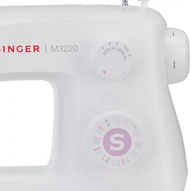 SINGER M3220 MECHANICAL SEWING MACHINE *BOX HAS WATER DAMAGE