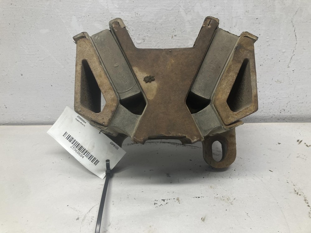 CAT C15 Engine Mount - Used | P/N VC10736AA