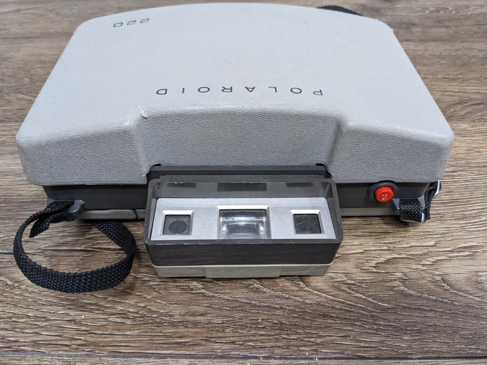 Vintage Polaroid Land Camera Automatic 220 with Strap Untested As Is