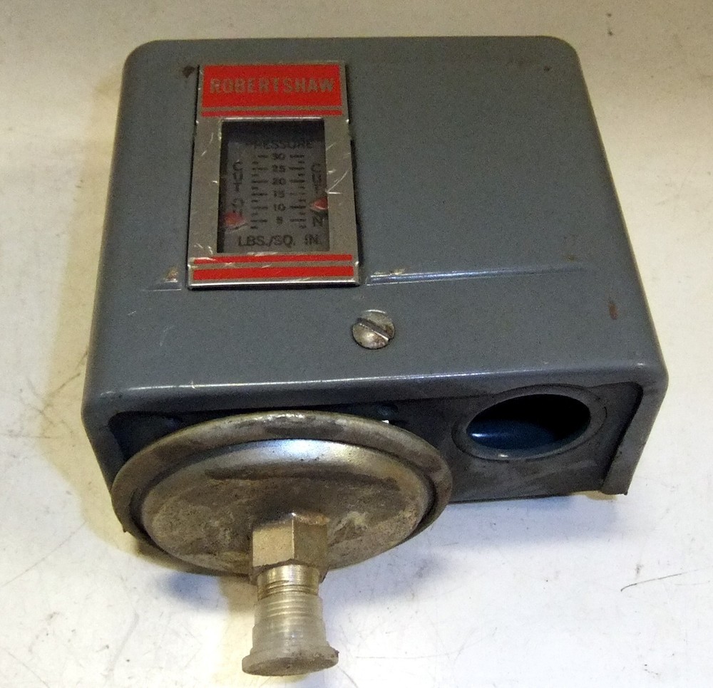 Robertshaw Pressure Switch 3-30 P67AA-5