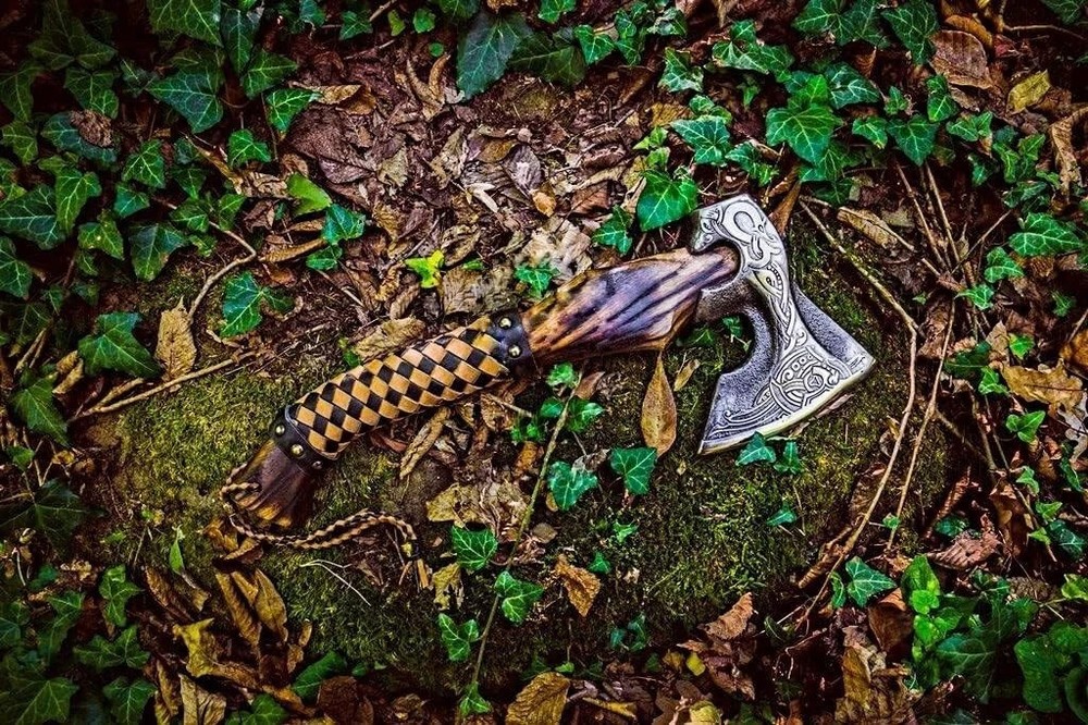 CUSTOM HAND FORGED Viking AXE VALHALLA AXE COMBAT WARRIOR AXE CAMPING AXE