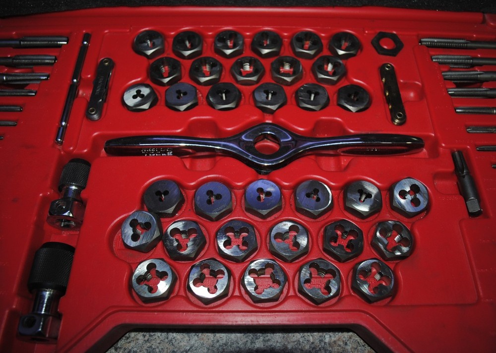 Matco Tools 675TD 75pc Tap and Die Threading Set