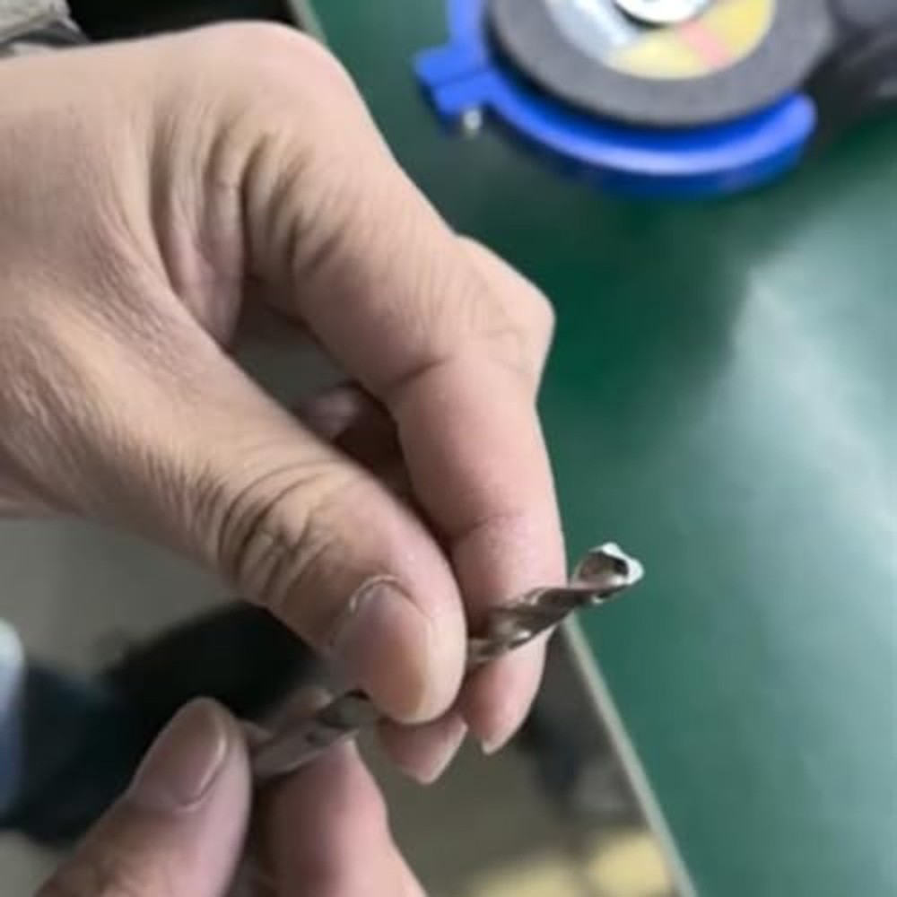 Portable Drill Bit Sharpening Guide Tool for Angle Grinders and Multiple Sizes