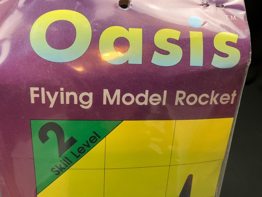 Long OOP D-Powered CUSTOM OASIS Skill Level 2 Flying Model Rocket Kit -Sealed
