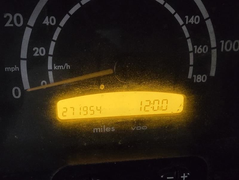 SPRINTV25 2004 Owners Manual 608707