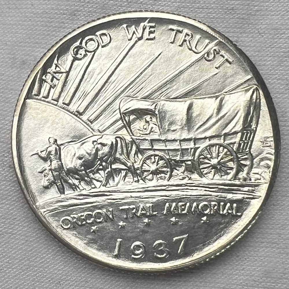 1937-D Oregon Trail Commemorative 50C Half Dollar Uncirculated!!