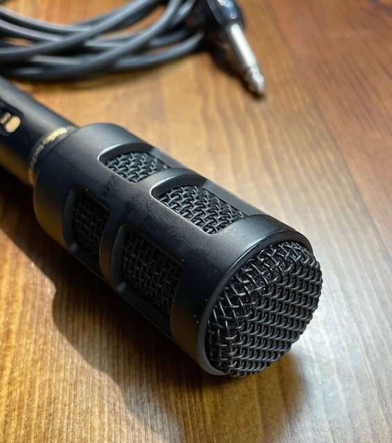 Audio Technica AT9100 Low Impedance Unidirectional Dynamic Microphone
