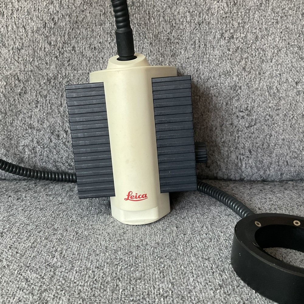 Leica Microsystems Leica L2 Cross Line Halogen Cold Light Source