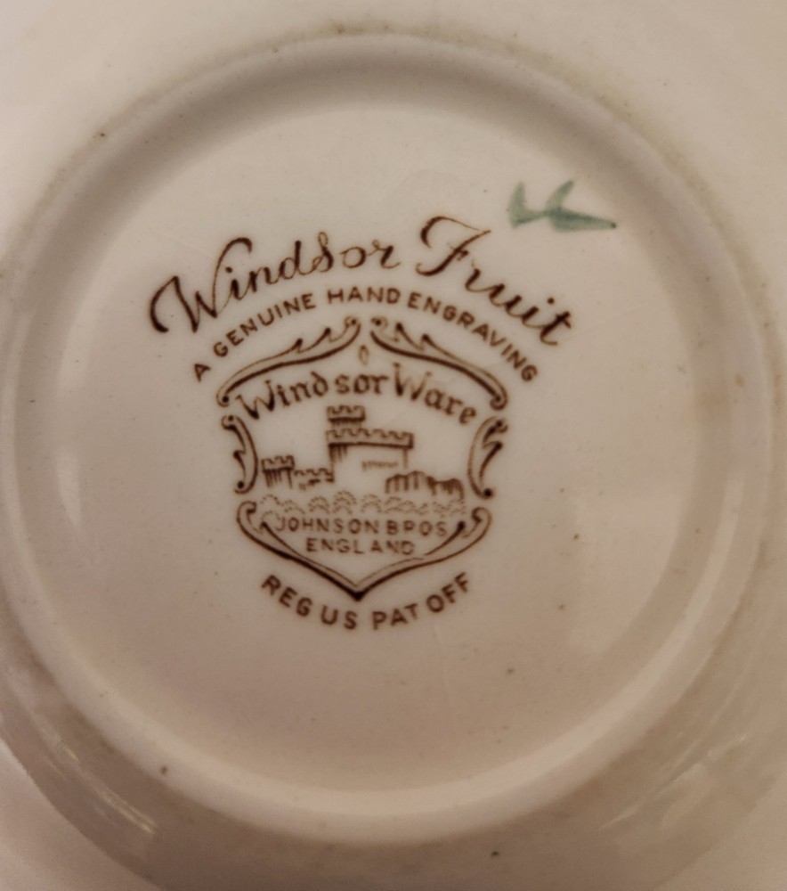 DISH ,WINDSOR FRUIT DISH PERFECT for fruit or candy