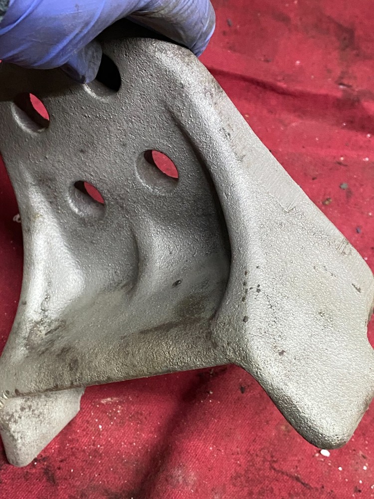 FREIGHTLINER AXLE STOP, MOUNT, BRACKET 16-15617-000