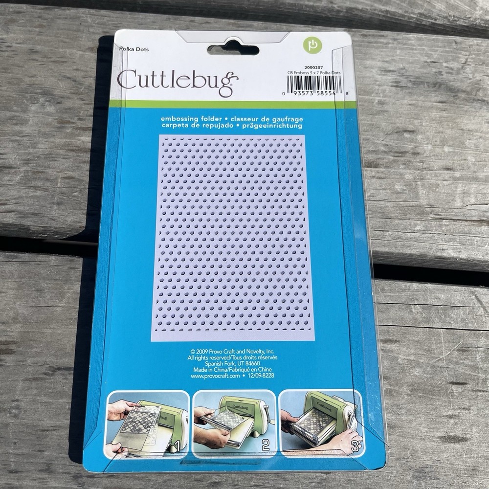 CUTTLEBUG Provo Craft Polka Dots 5x7 Embossing Folder #2000207
