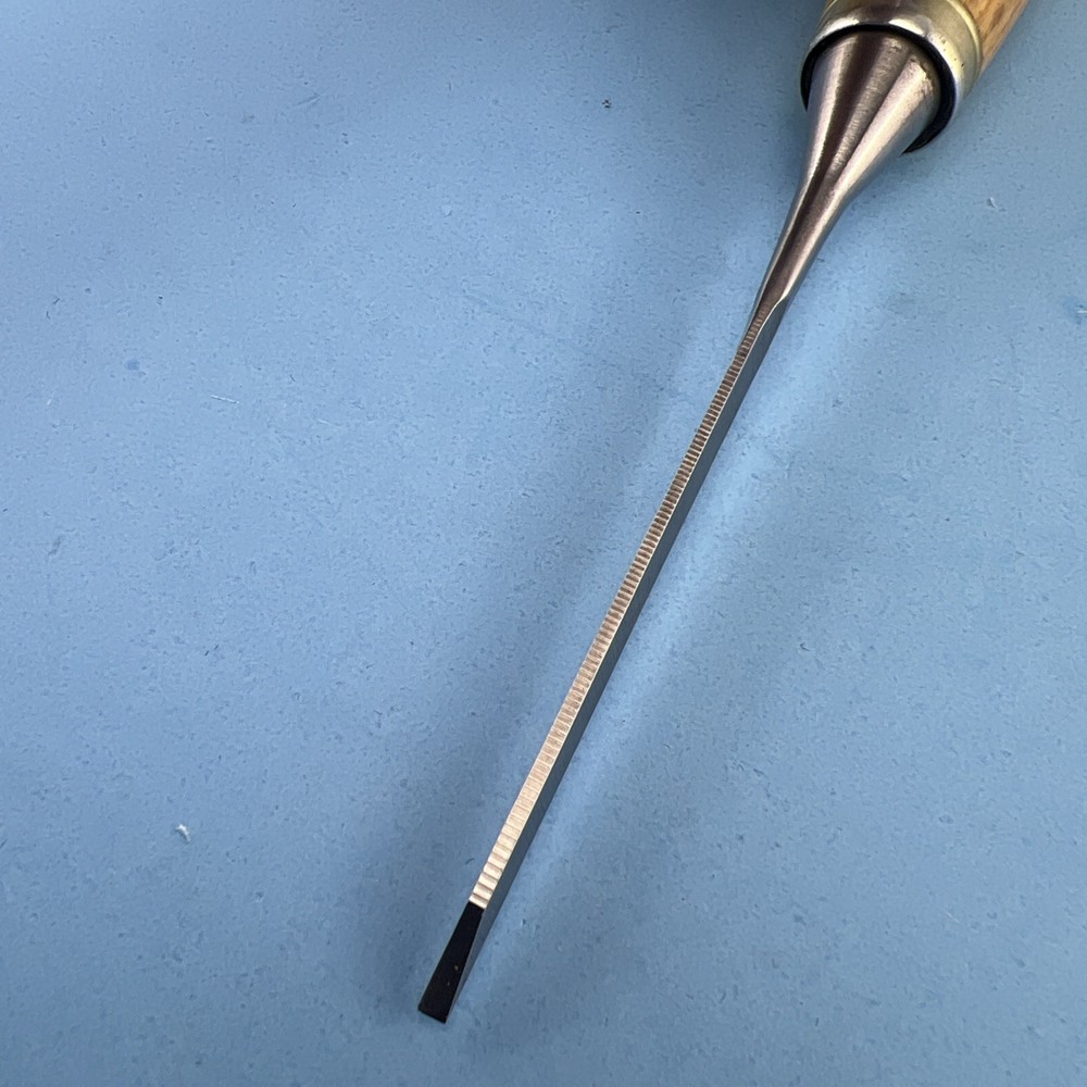 VINTAGE RARE SMALL 1/8'' WIDTH MARPLES CHISEL ,UK .