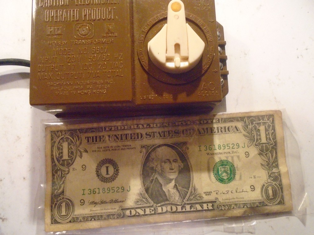 BACHMANN MODEL No 660720 VAC DCPOWER HOBBY TRANSFORMER, OPERATIONAL 5-151-5