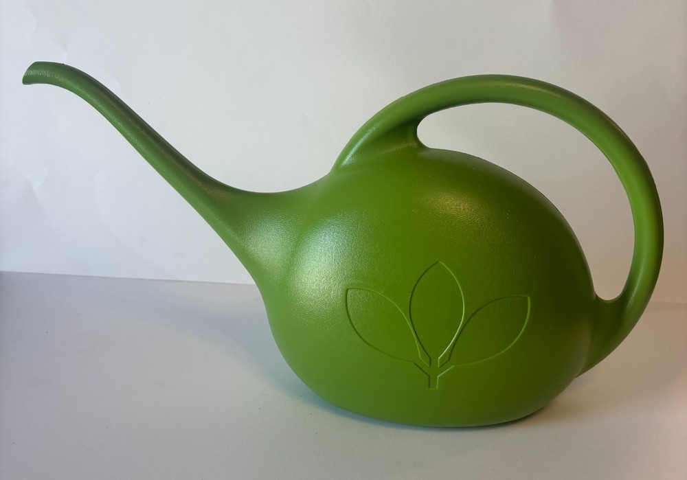GREEN plastic Water can .5 gallon / 2 Liter
