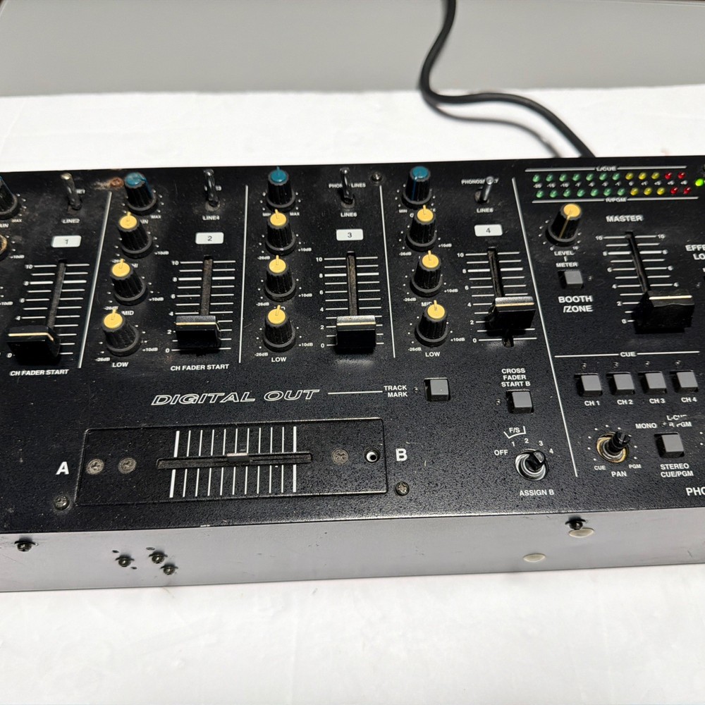 DENON DN-X400 Professional DJ Mixer Powers On Untested From There "As Is"