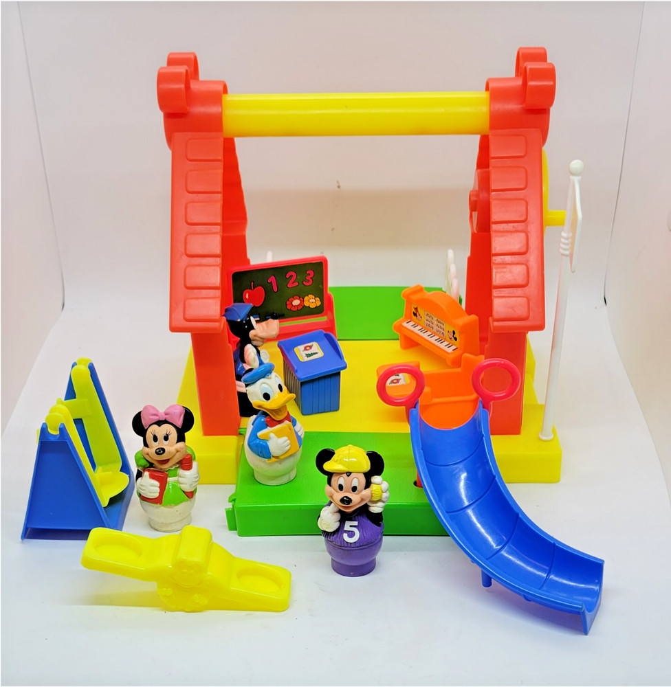 Mattel Disney Mickey Mouse Carry Around School Playset