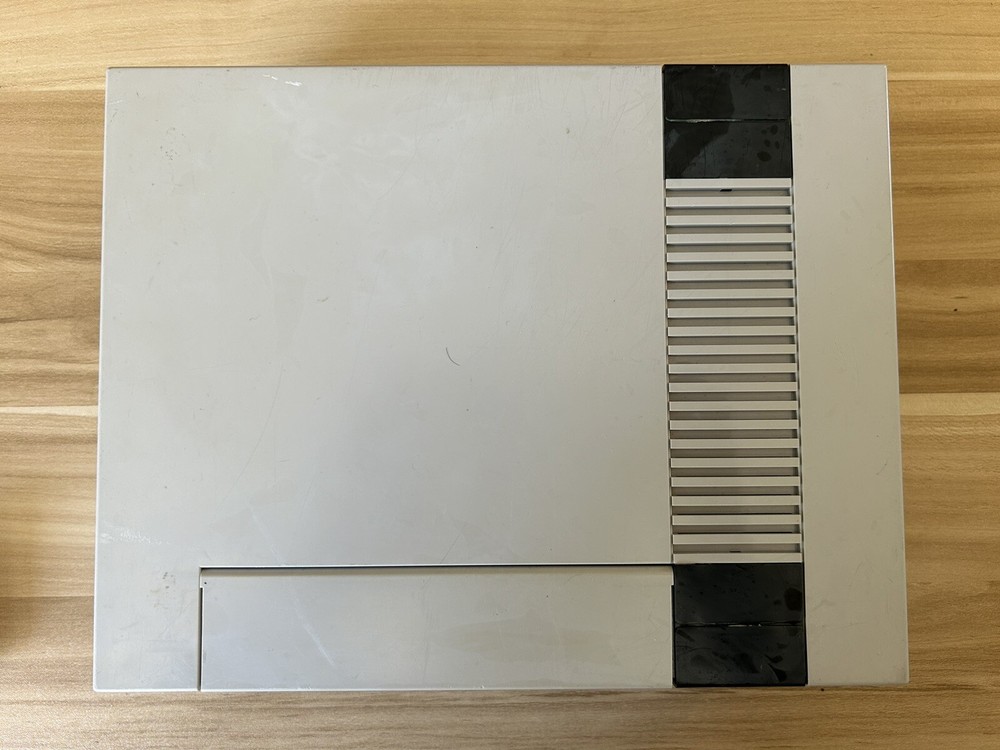 original Nintendo nes system console 2 controllers FREE SHIPPING