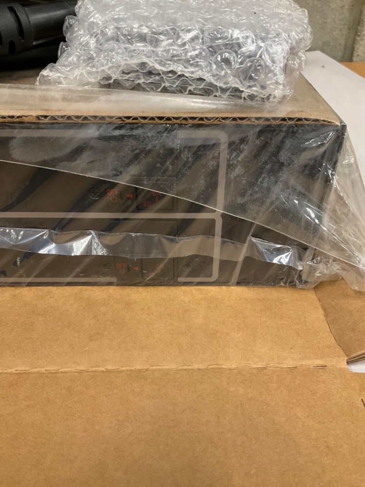 Server Technology CS-12HD2C454A3 Smart PDU