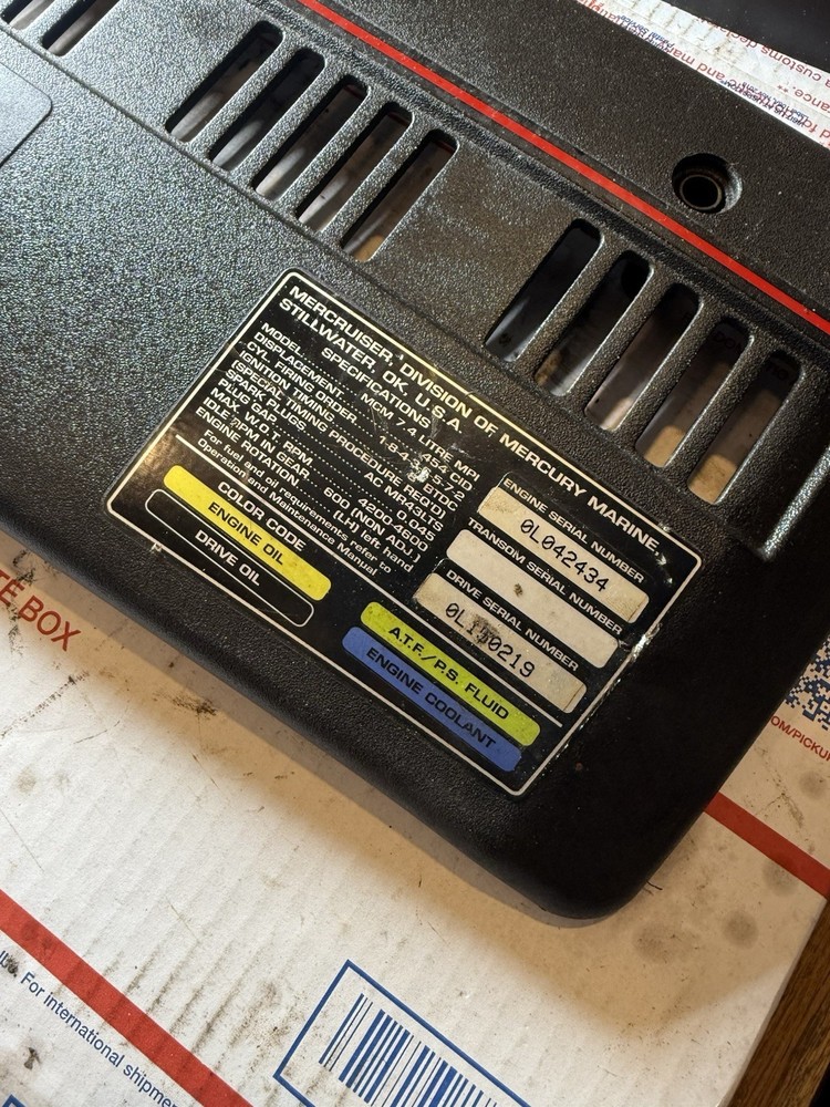 Mercruiser 7.4 MPI engine cover