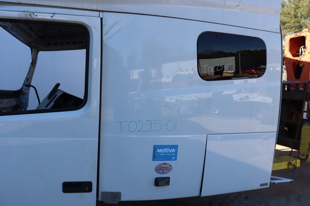 2018-2024 VOLVO VNL 760 SLEEPER CAB FRAME WHITE OEM