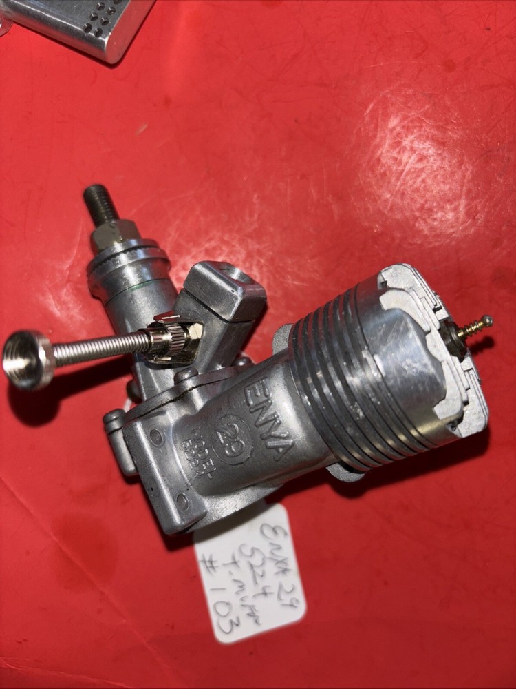 ENYA 29 5224 STUNT ENGINE & T-MUFFLER COMPLETE NICE #103