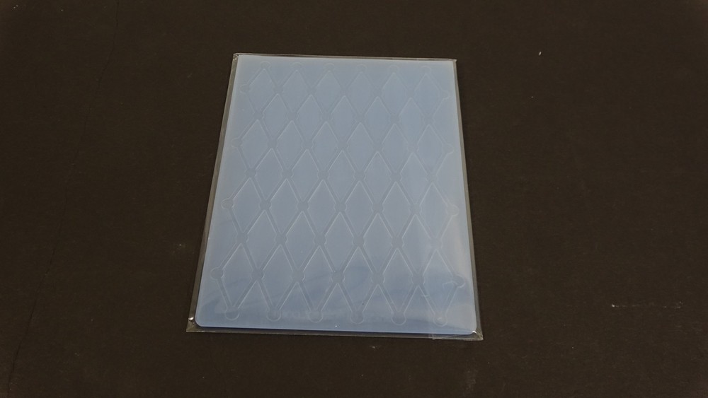 Lifestyle Crafts Quickutz Embossing Folder Diamonds & Dots