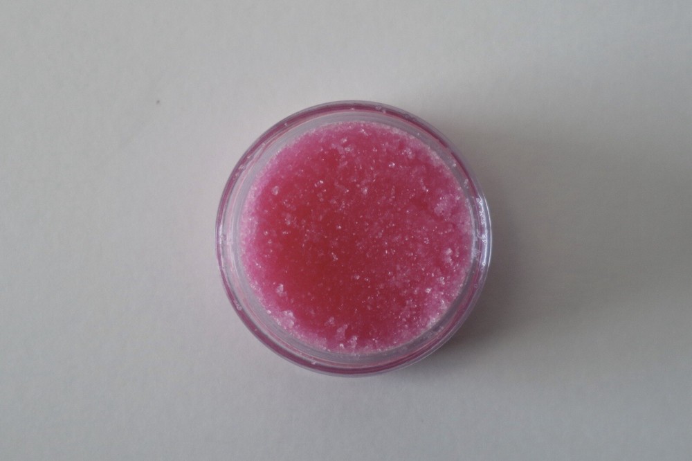 Blush Lip Scrub Mint Vanilla Flavour