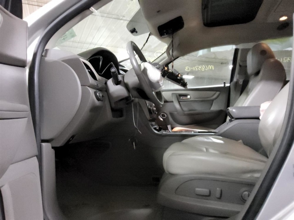 2013 Chevy Traverse Passenger Front Headrest Only Gray Leather