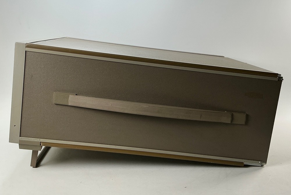 Tektronix DAS 9100 Digital Analysis System Logic Analyzer Mainframe