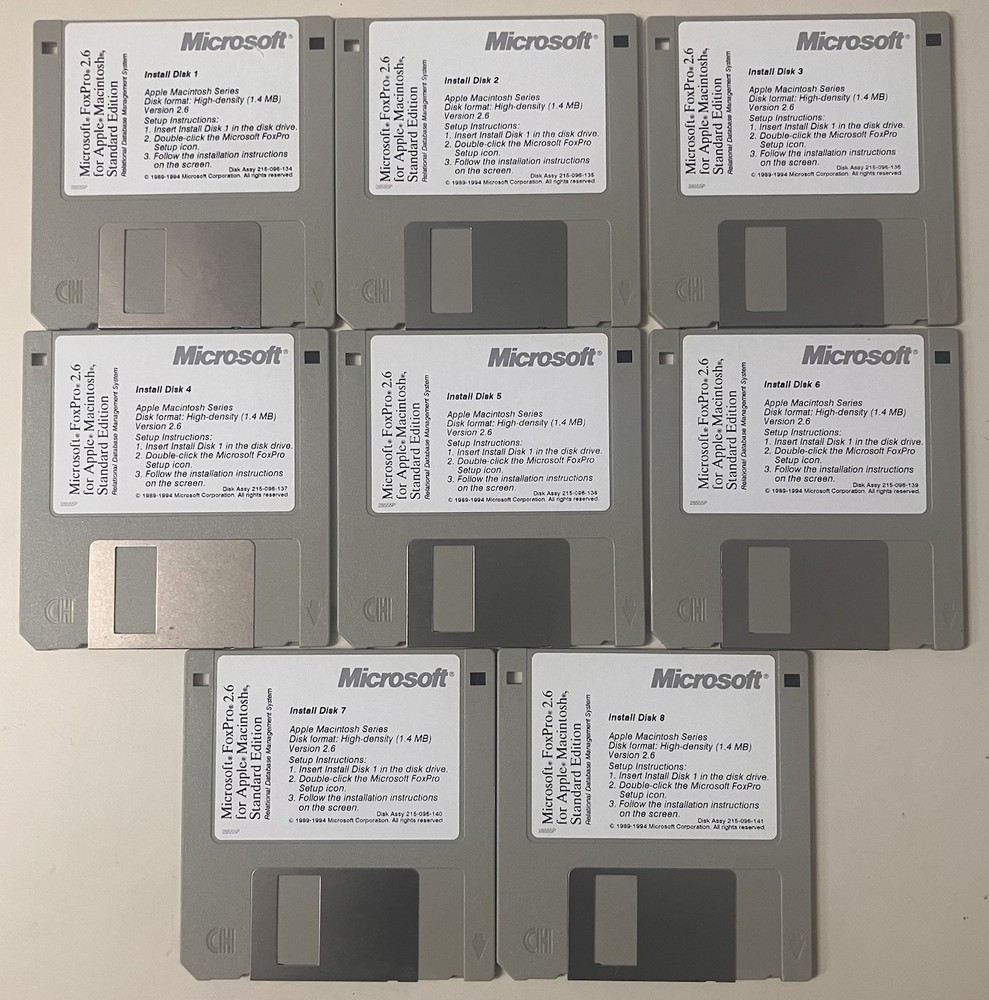 Microsoft FoxPro 2.6 for Apple Macintosh | 8-Disk 3.5” Floppy Install Set (1994)