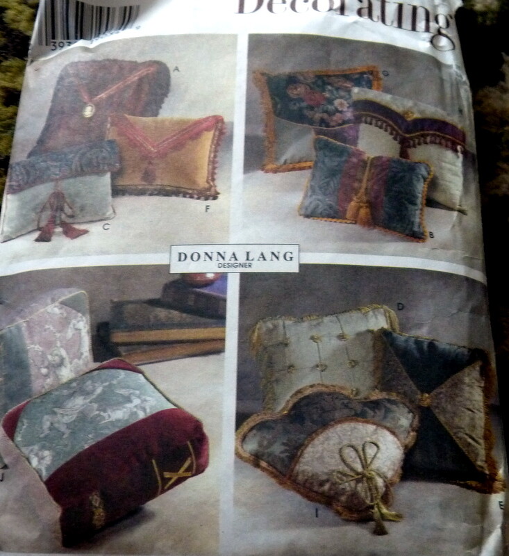 *LOVELY VTG DESIGNER PILLOWS Donna Lang Sewing Pattern