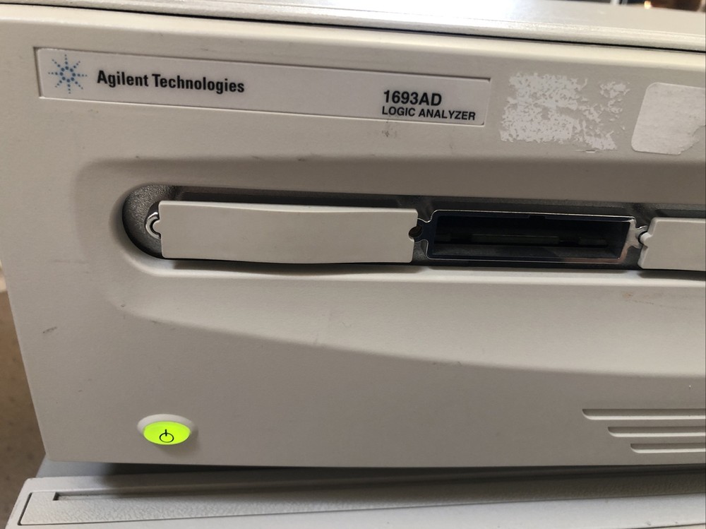 Agilent 1693 AD Logic Analyzer, Power-on