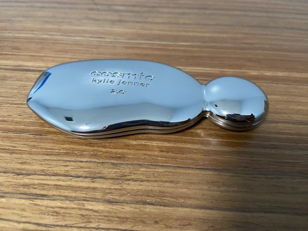 Kylie Jenner Cosmic 2.0 switchblade pocket mirror