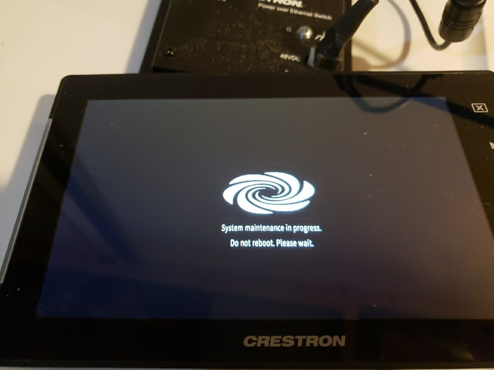 Crestron TSS-752-B-S