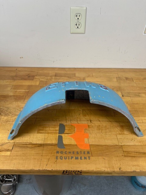 Erika Divider Rounder Metal Hoods