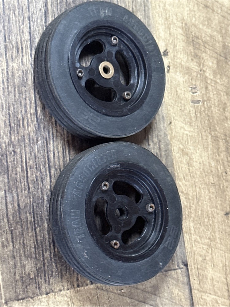 Vintage Team Associated RC10 Front Wheels & Tires