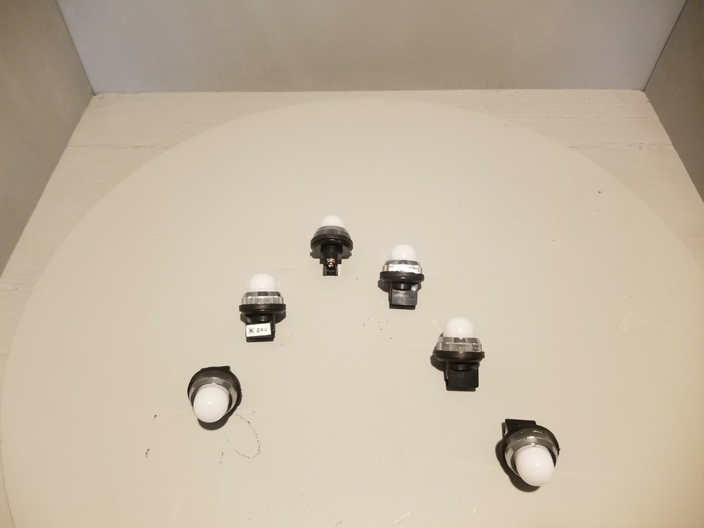 Lot of 6 White Indicator Panel Light, 1-1/2" Diameter, 24V